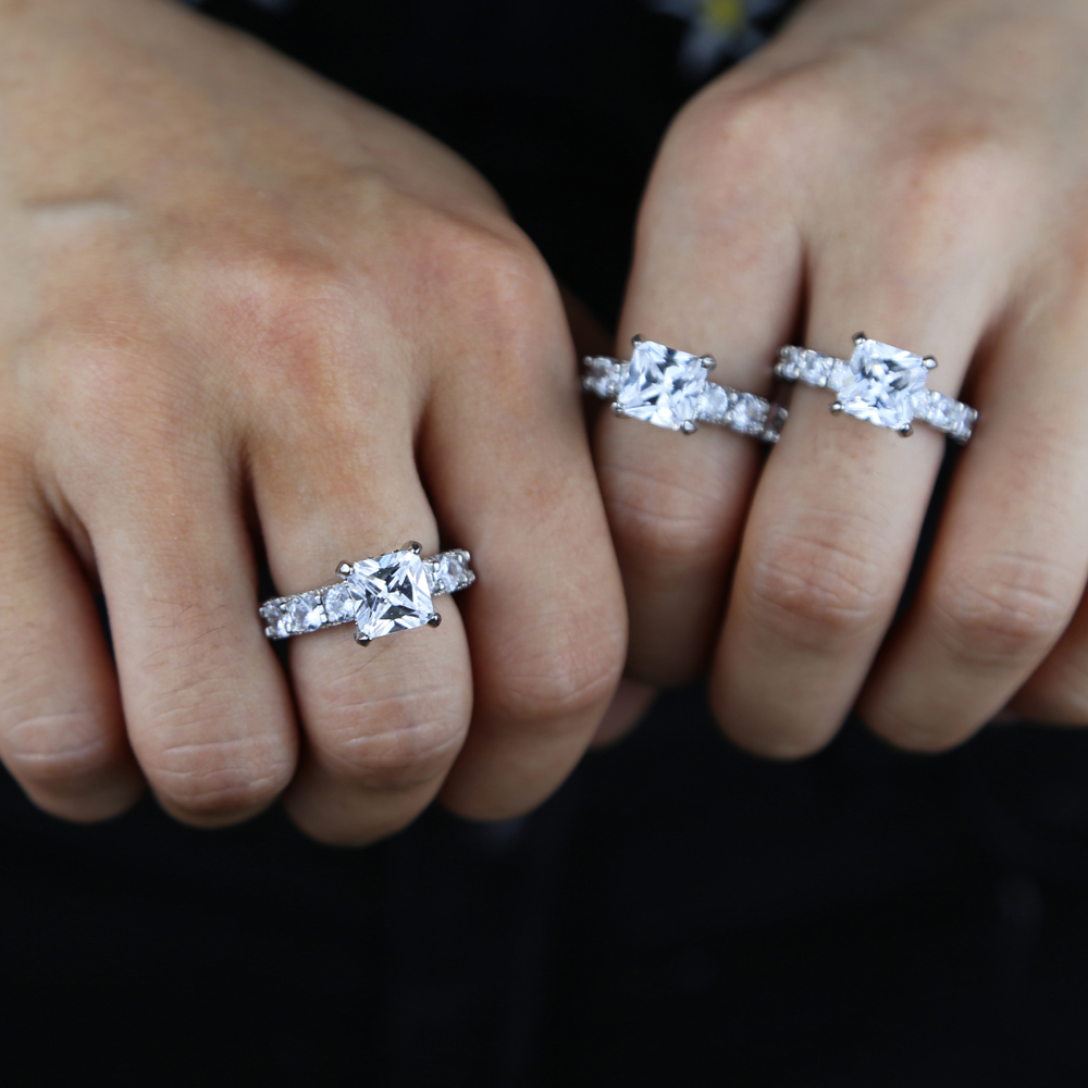 2022 고품질의 고급 약혼 반지는 여성을위한 큰 흰색 cz를 포장 결혼 선물 아름다운 사랑스러운 보석